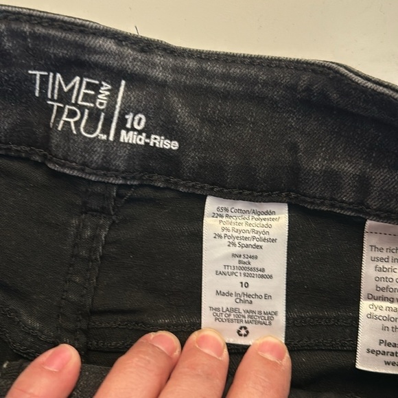 Time and Tru Black Mid Rise Washed Denim Jean Shorts Size 10 - Picture 5 of 5